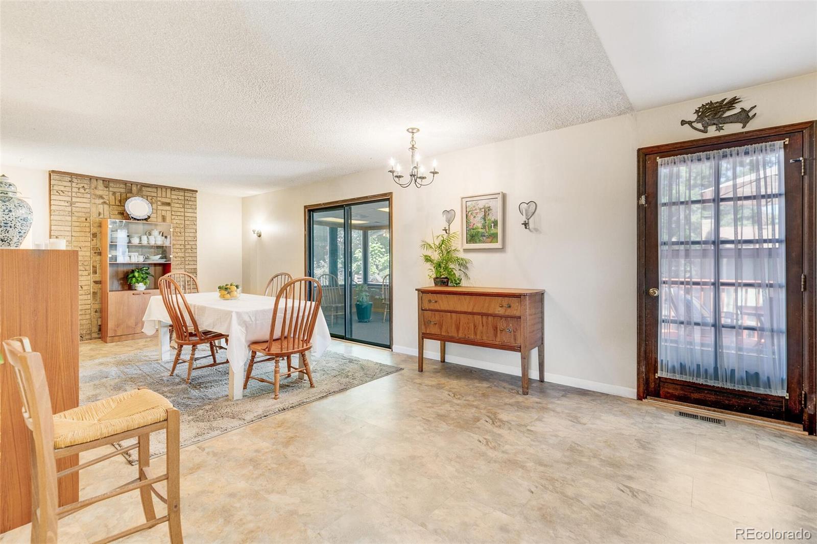 8218 Estes Court