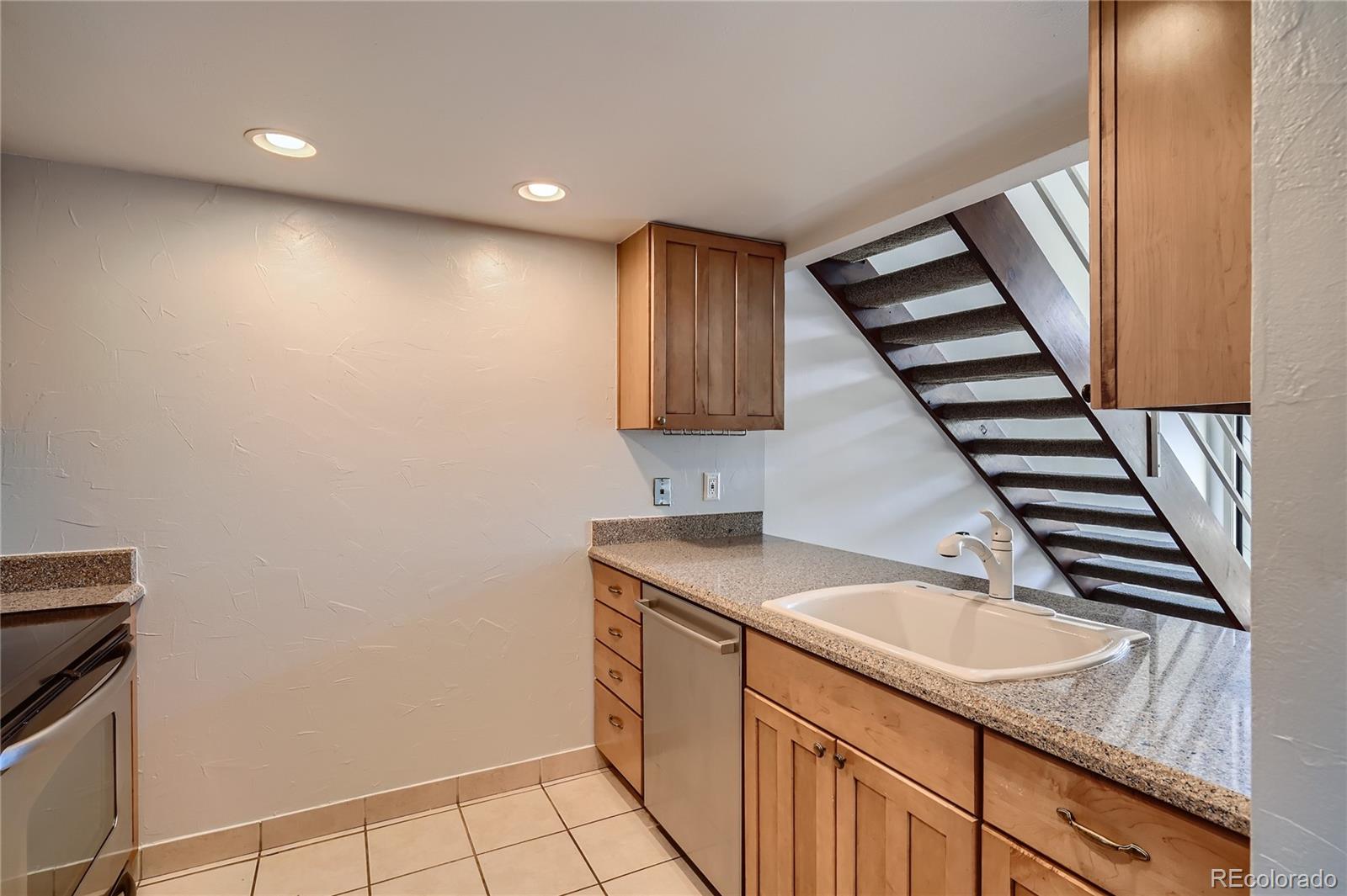 14282 E Tufts Place Unit: Q11