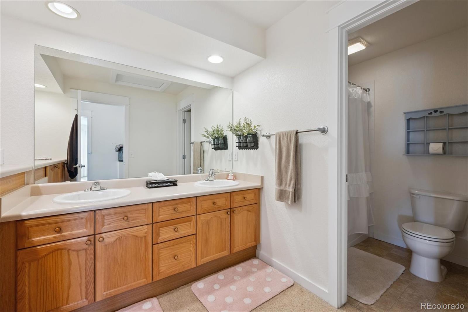 14000 Winding River Court Unit: V4