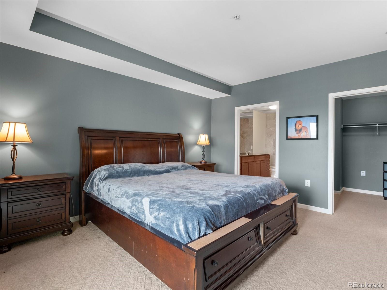 925 N Lincoln Street Unit: 12G
