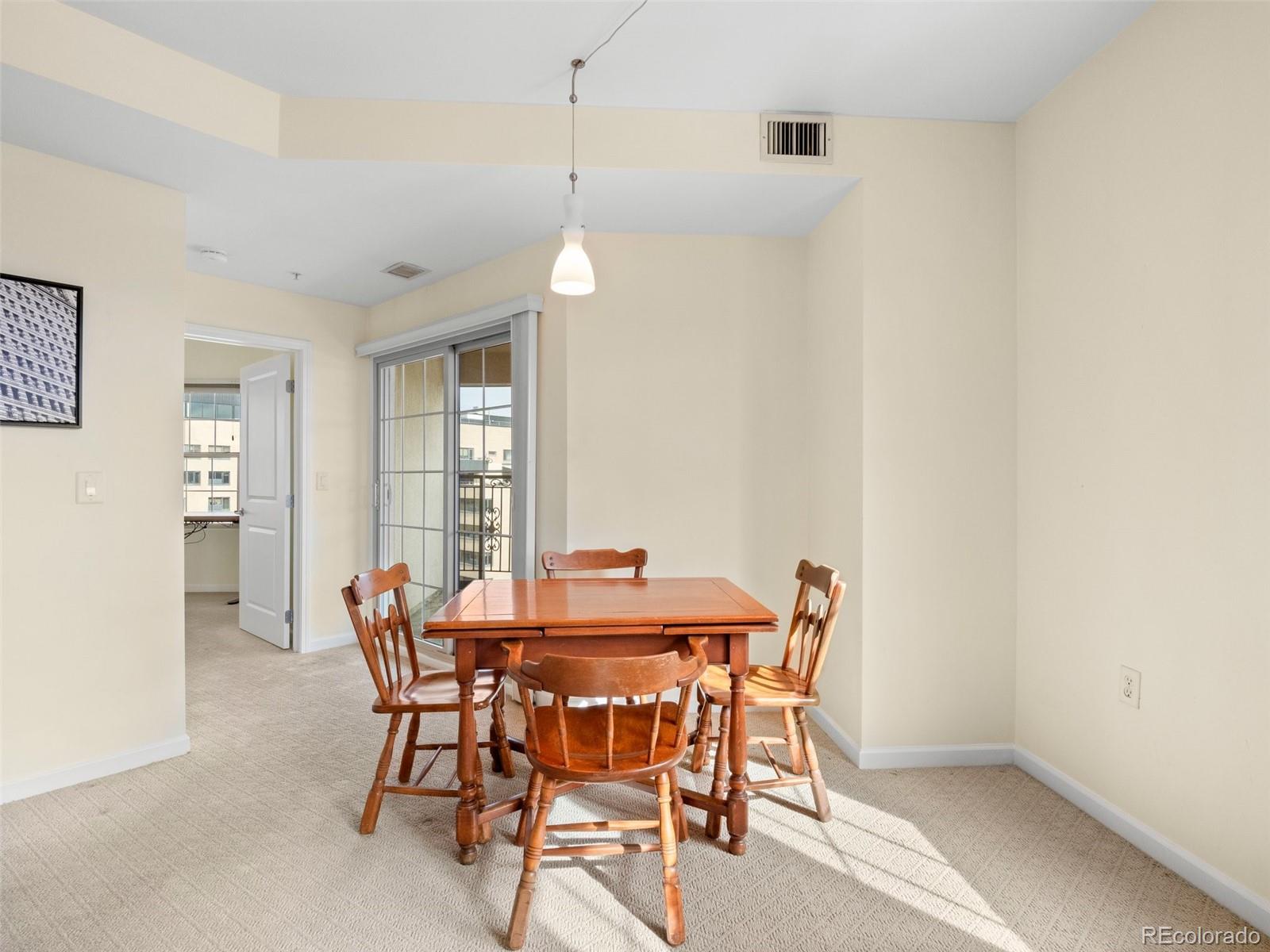 925 N Lincoln Street Unit: 12G