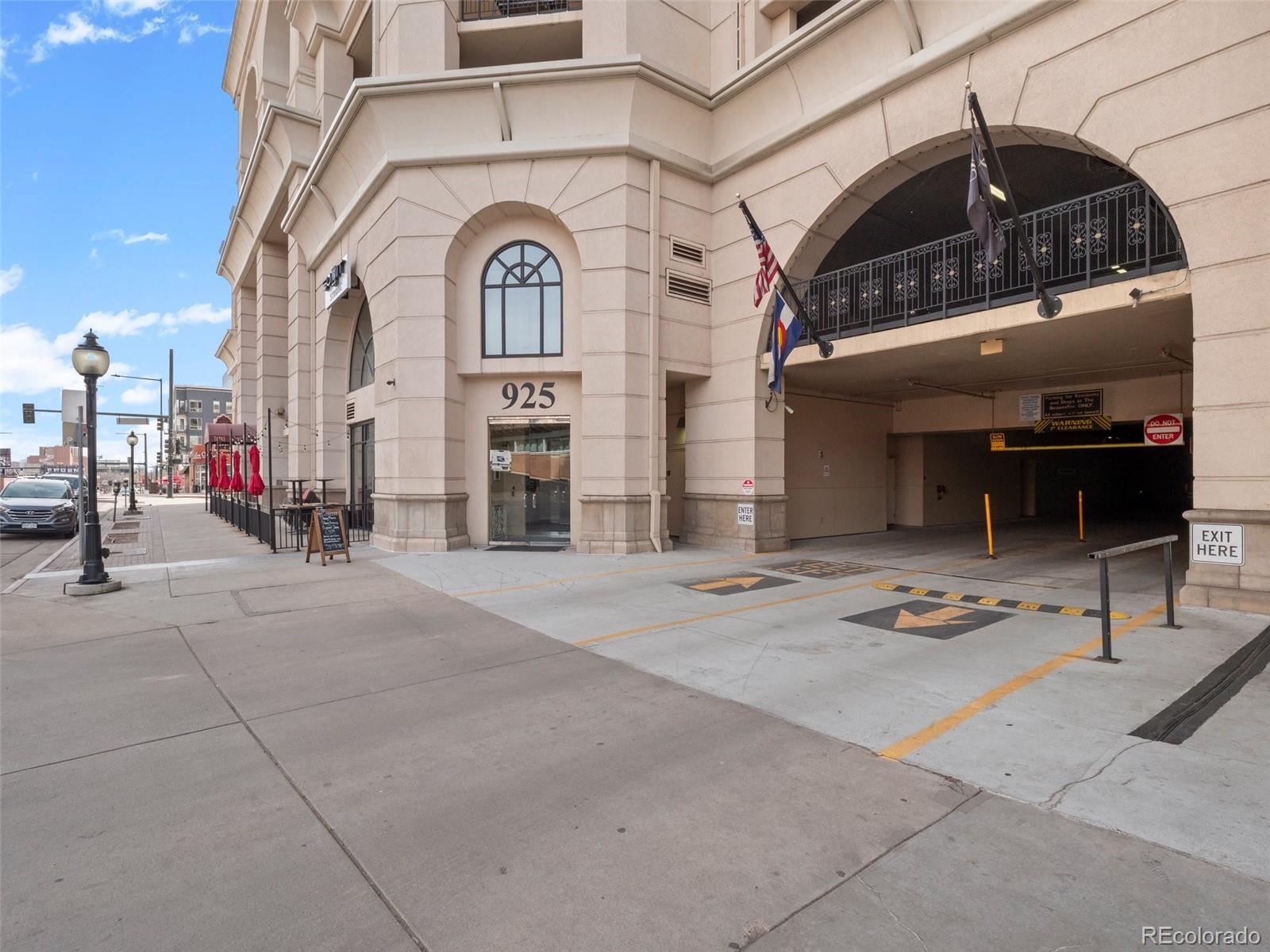 925 N Lincoln Street Unit: 12G