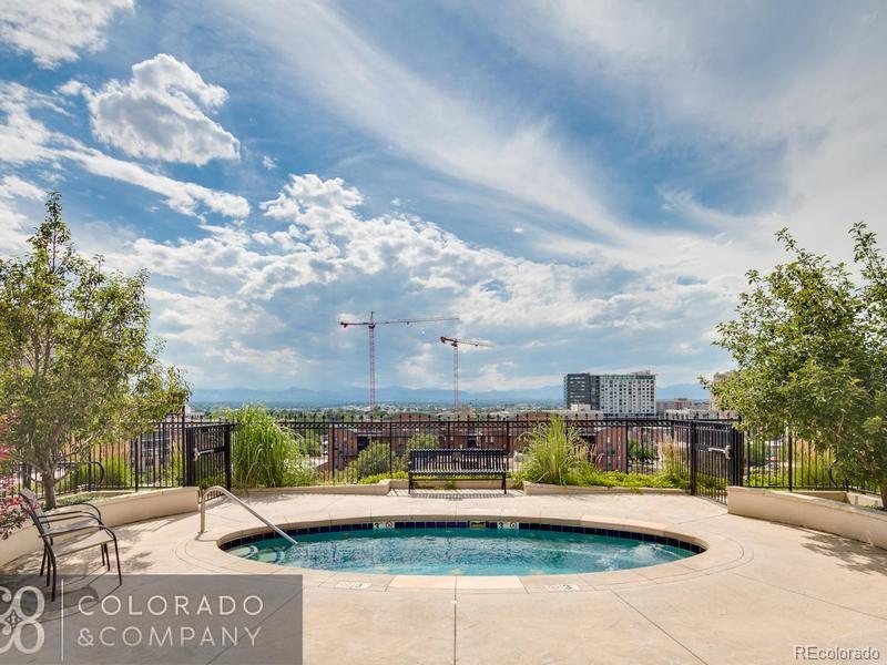 925 N Lincoln Street Unit: 12G