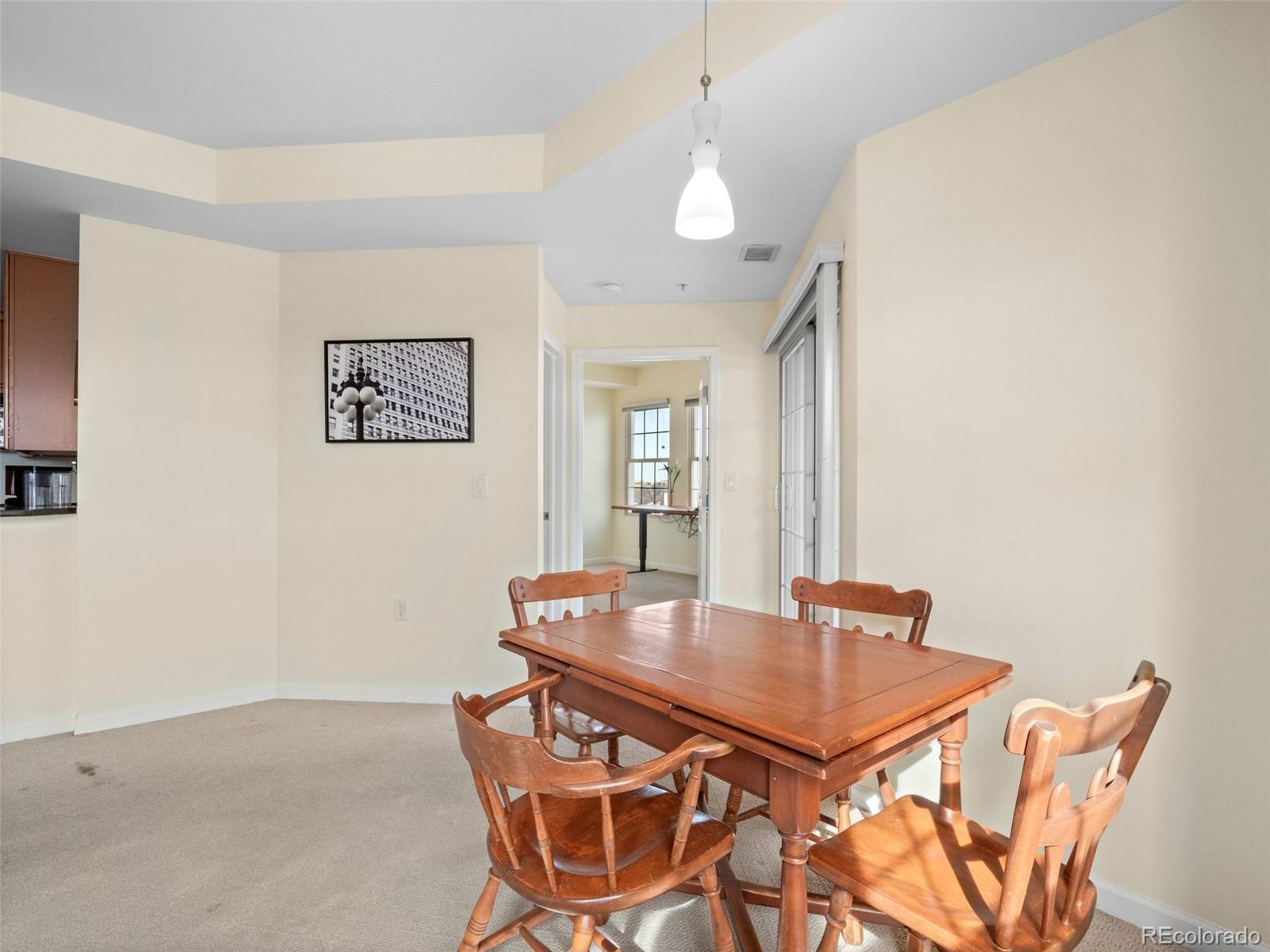 925 N Lincoln Street Unit: 12G