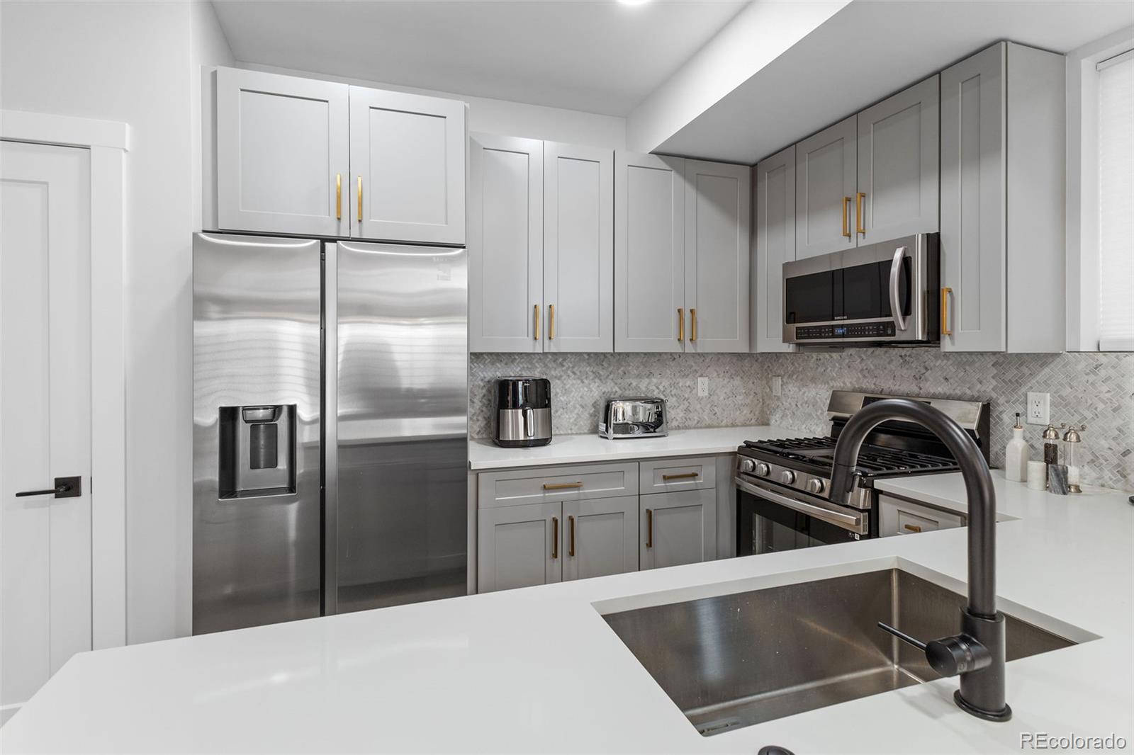 1409 Knox Court Unit: 2