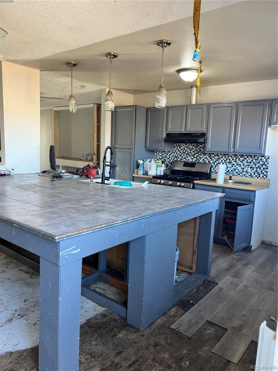 16525 E Arkansas Avenue