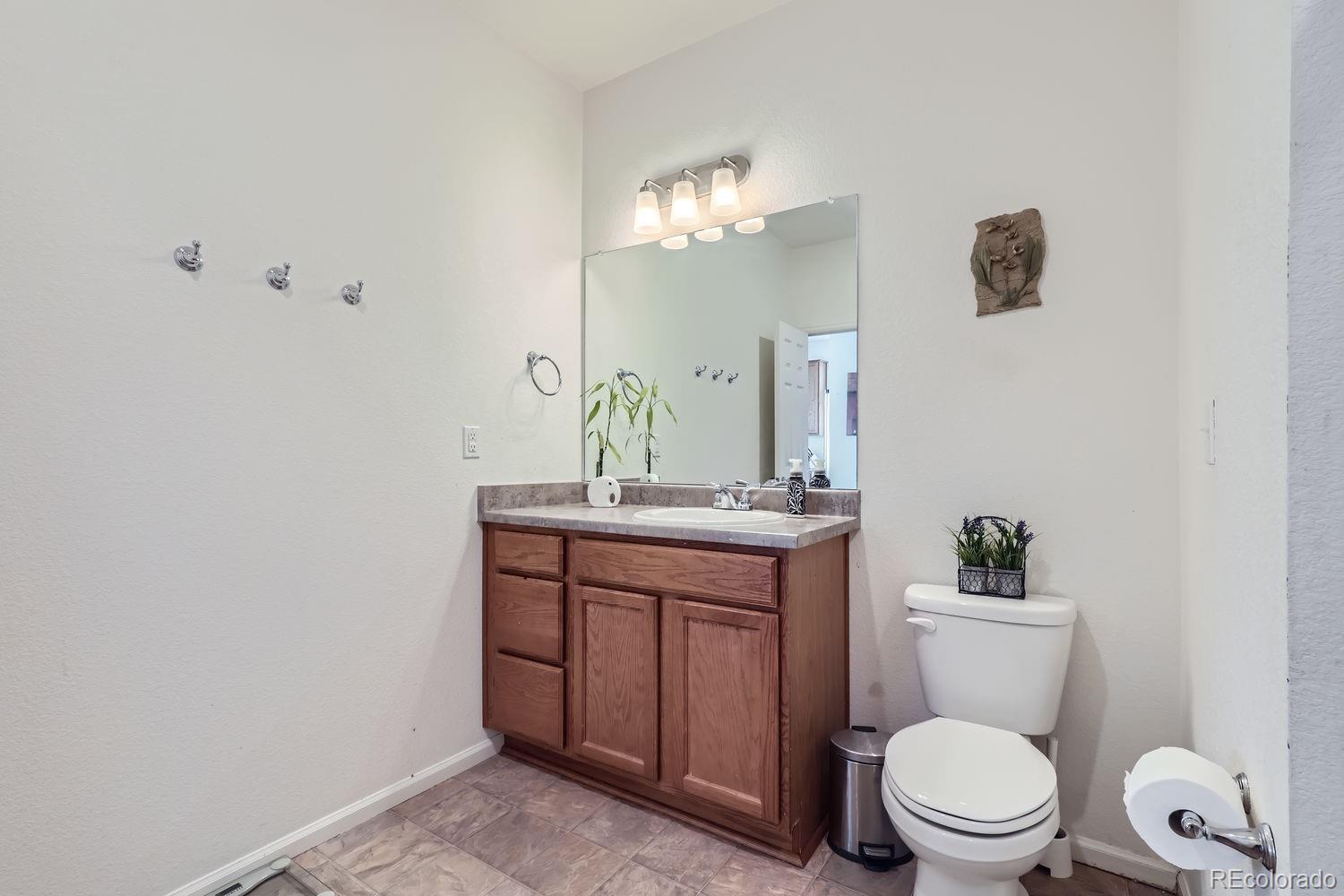 4599 N Quemoy Street