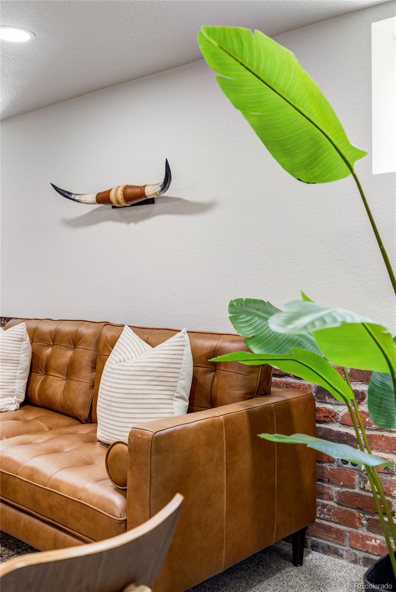 1952 S Franklin Street