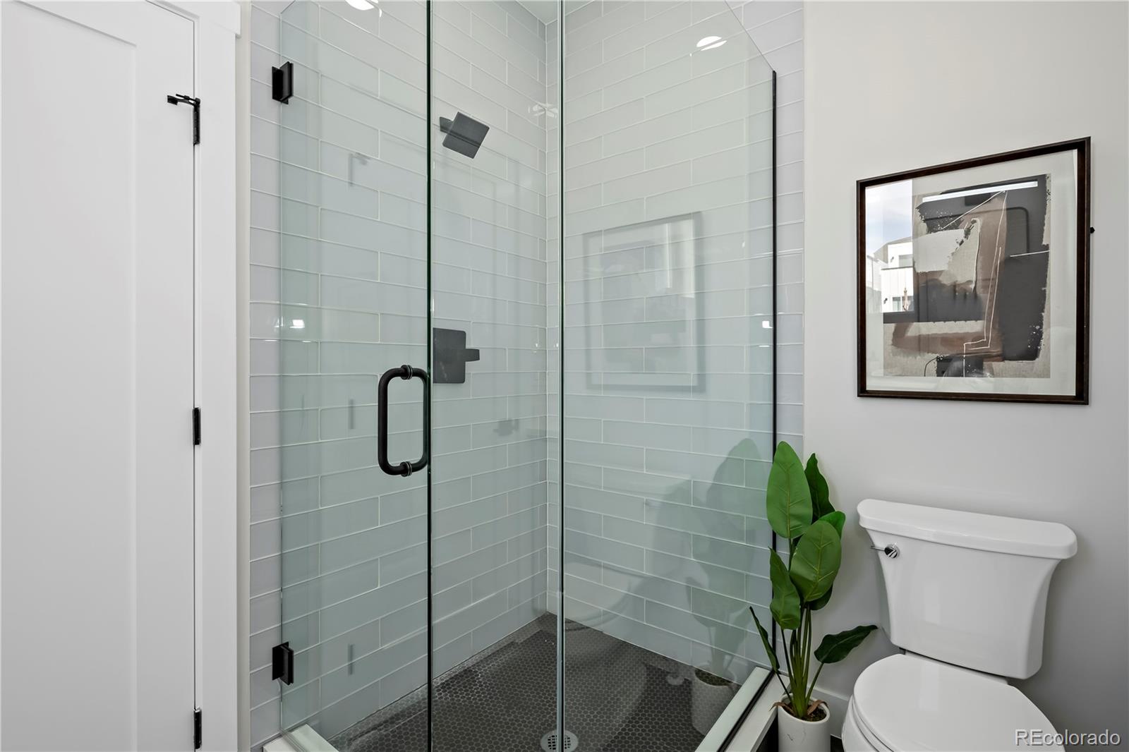 1290 N Newton Street Unit: 1