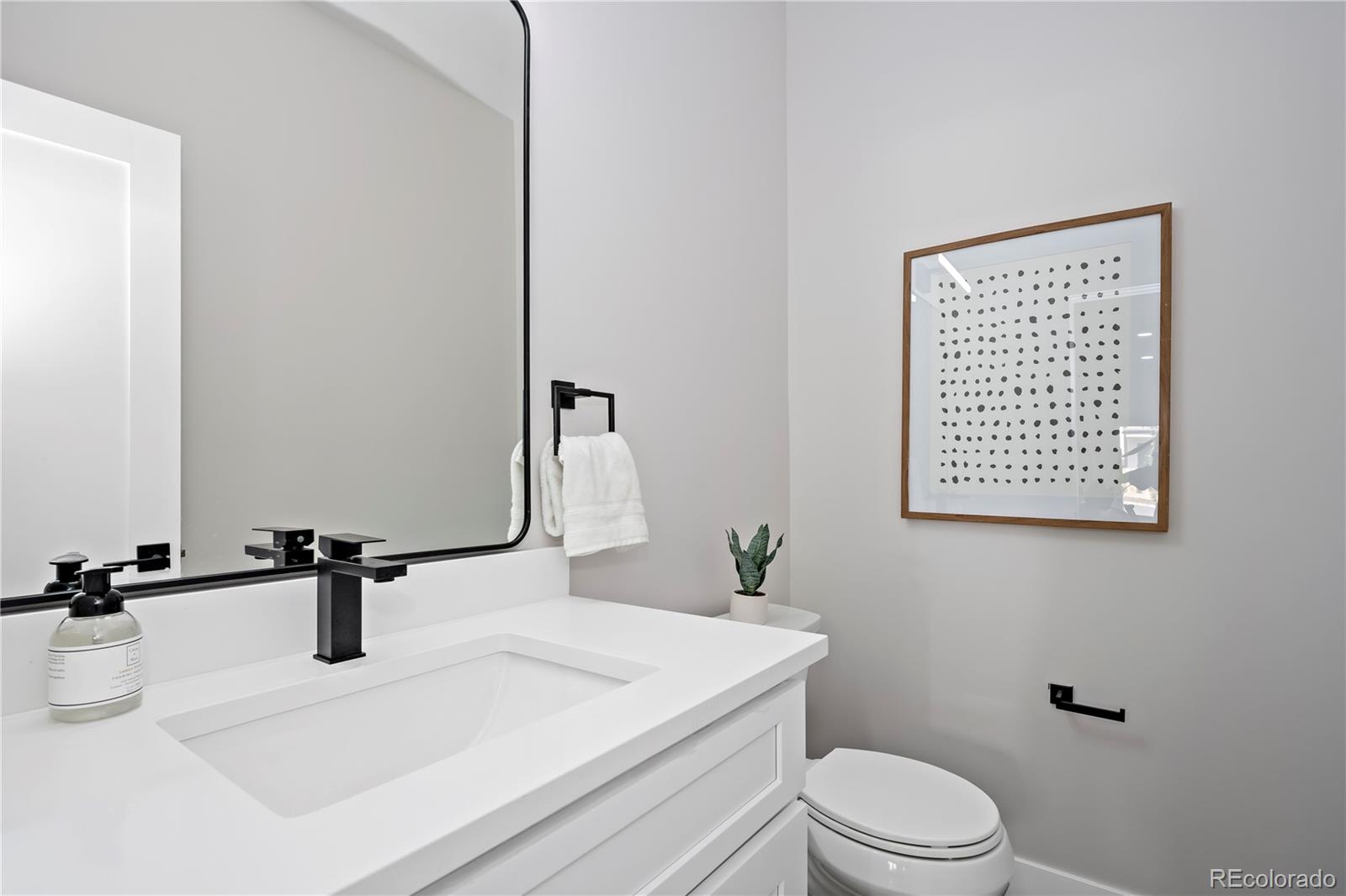 1290 N Newton Street Unit: 1