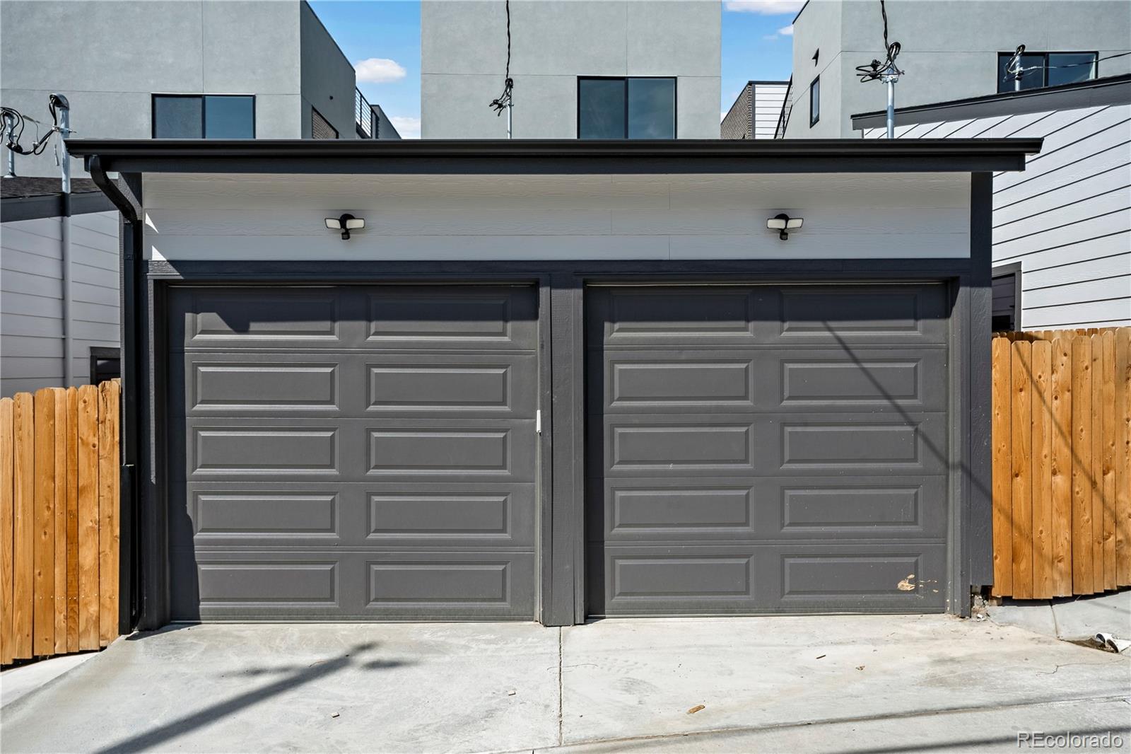 1290 N Newton Street Unit: 1