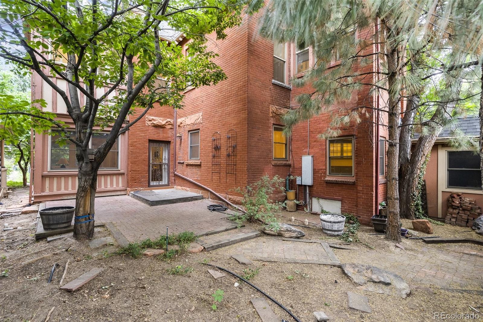 940 Pearl Street