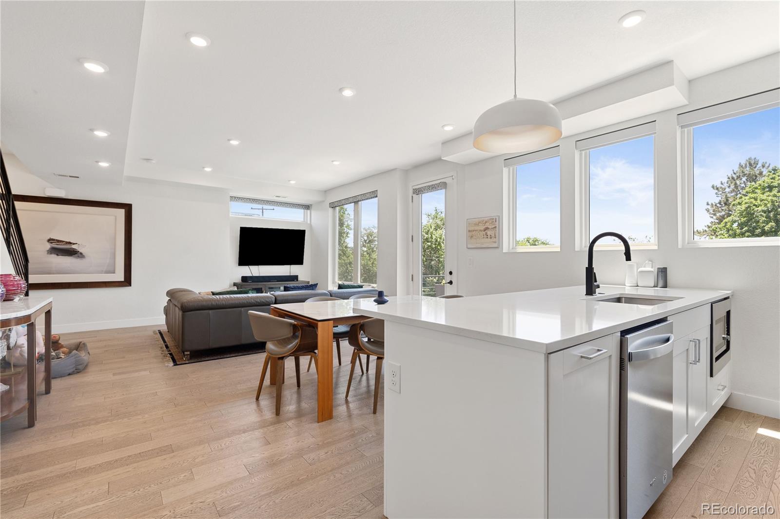 2851 W 23rd Avenue Unit: 1