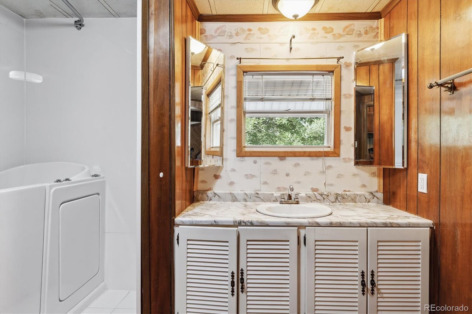 408 Elizabeth Avenue