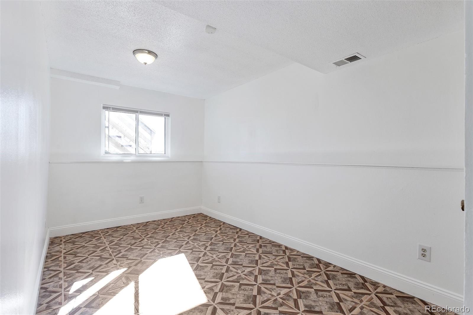 260 Hancock Way