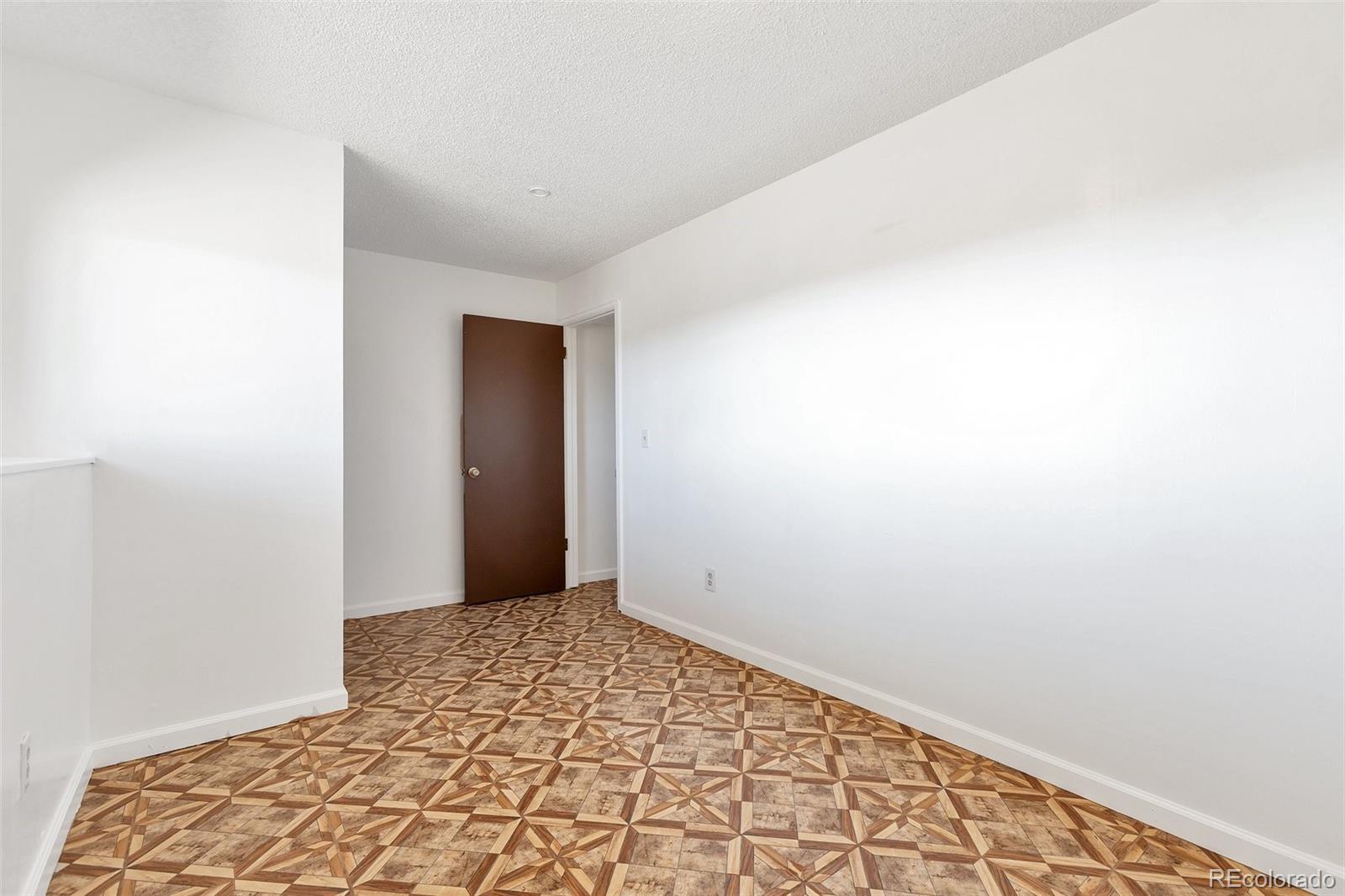 260 Hancock Way