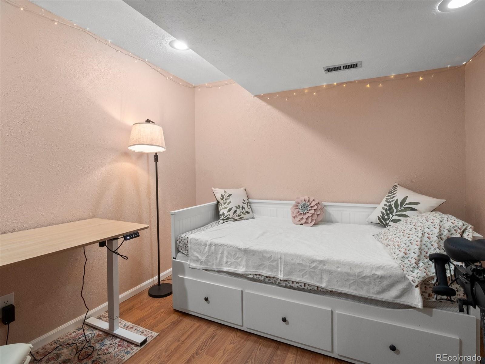 1517 S Owens Street Unit: 9