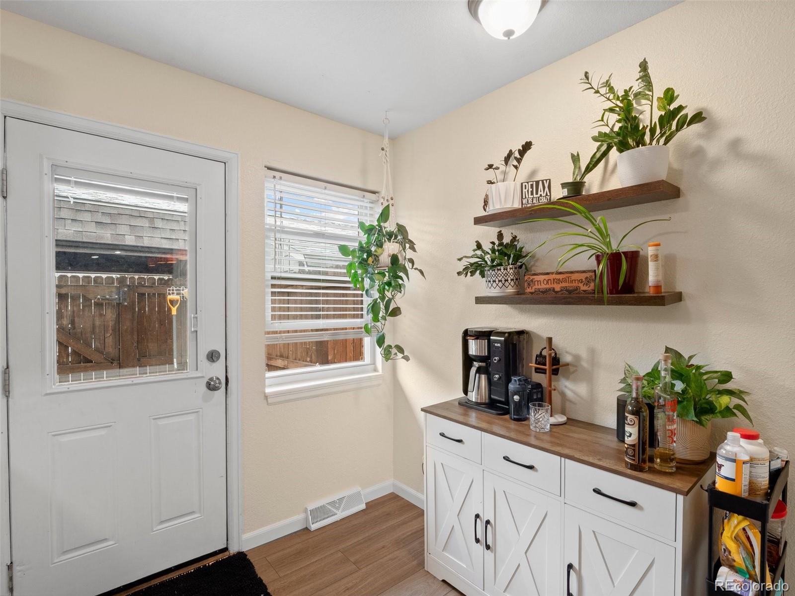 1517 S Owens Street Unit: 9