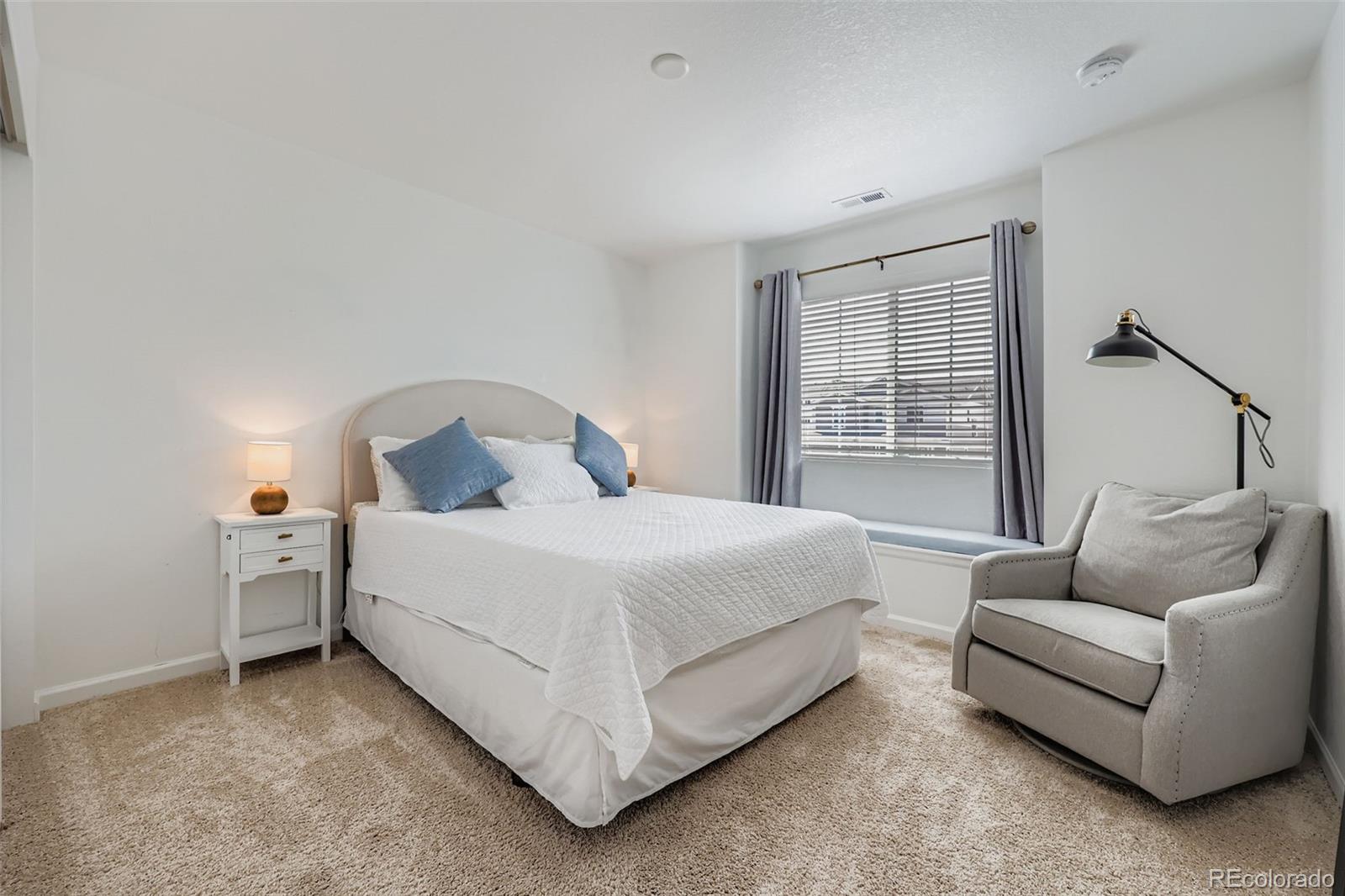 17243 Birds Foot Trail