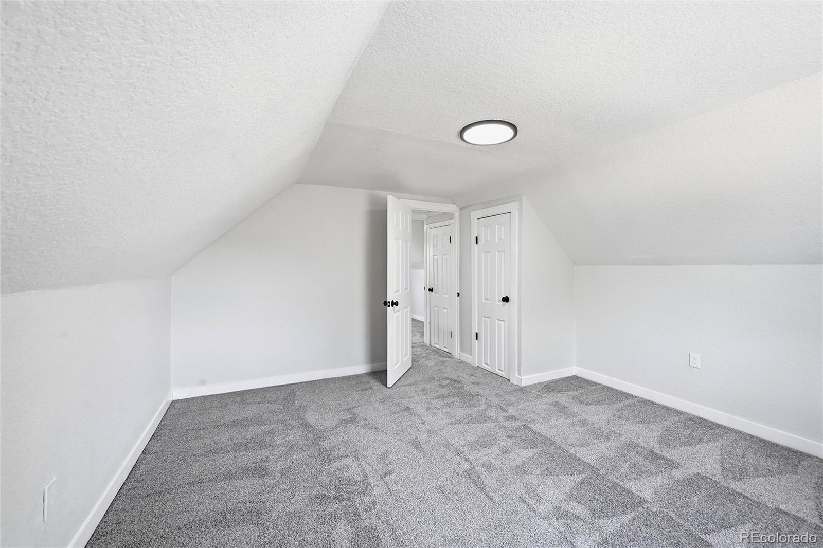 2520 S Hazel Court