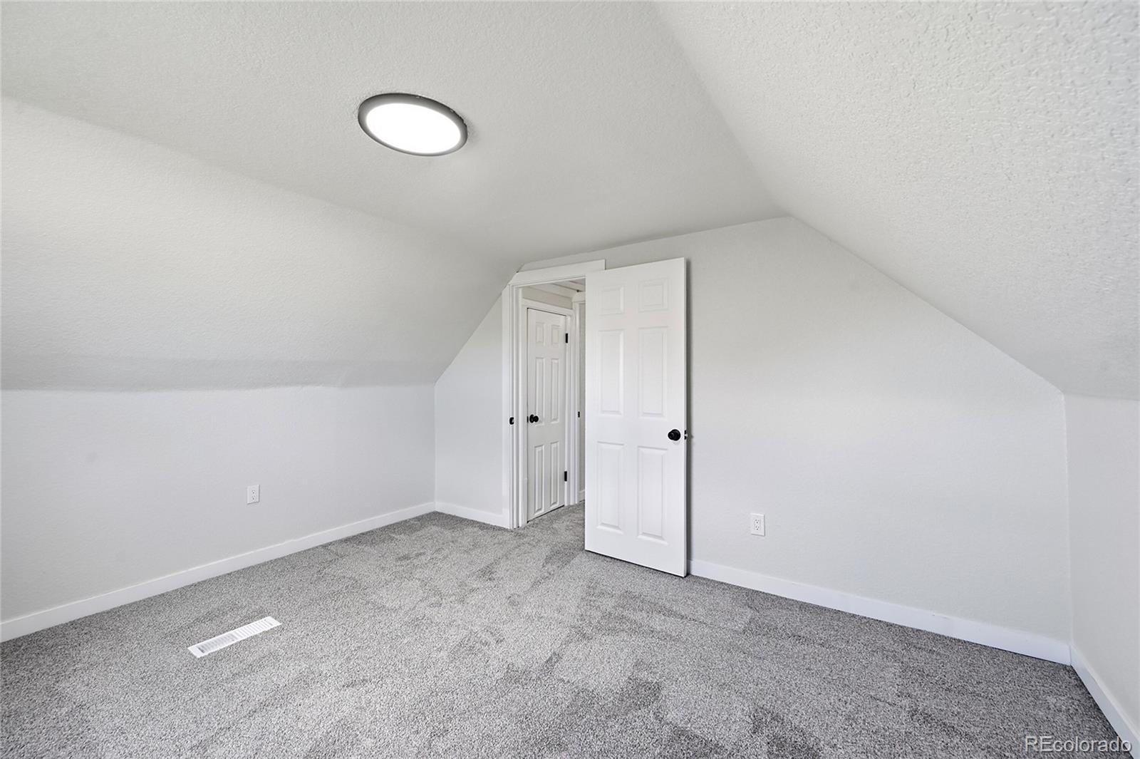 2520 S Hazel Court