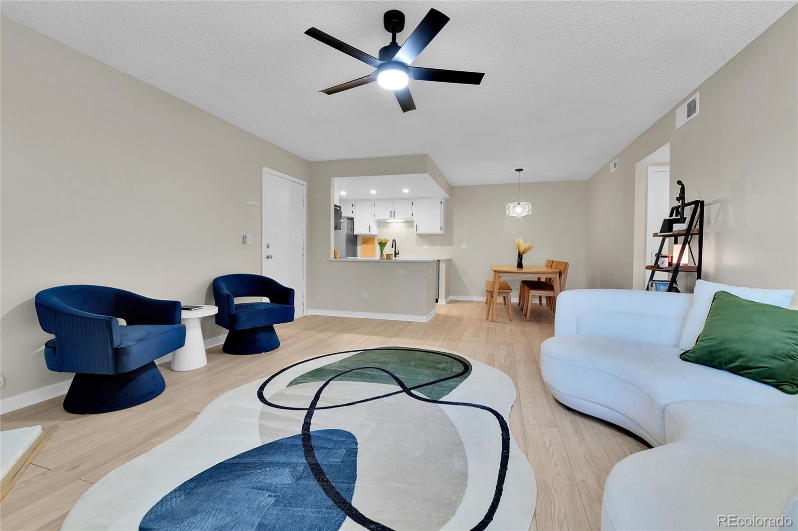 906 S Walden Street Unit: 104