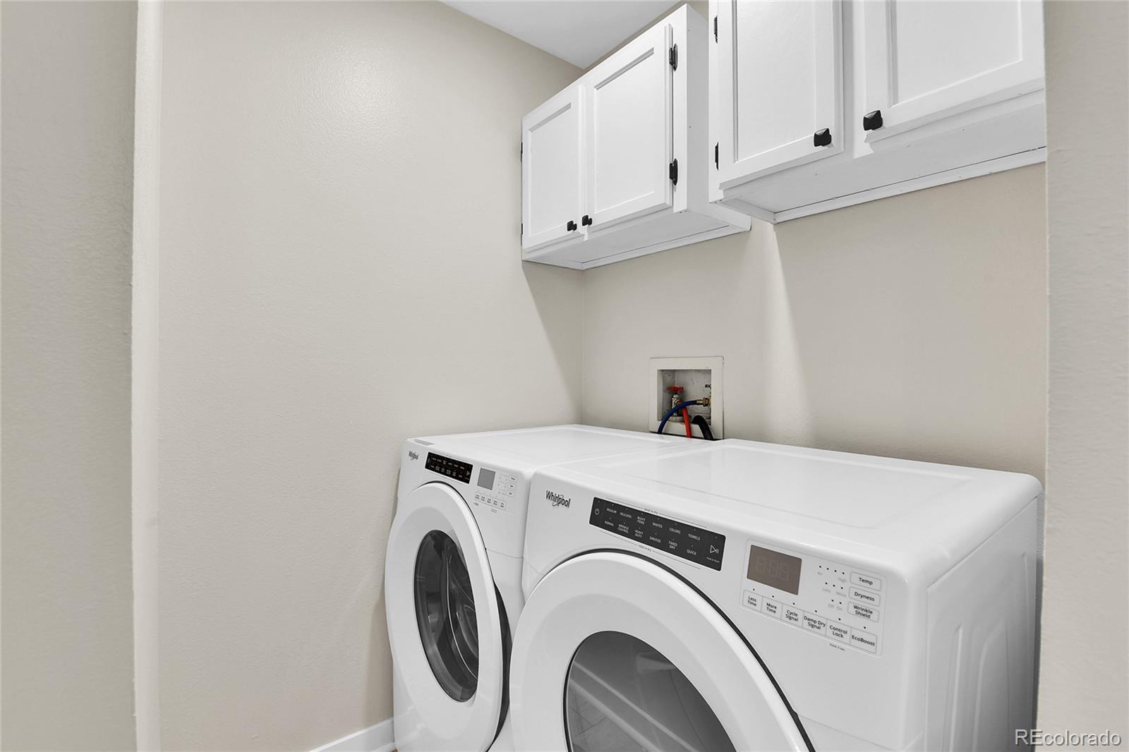 906 S Walden Street Unit: 104