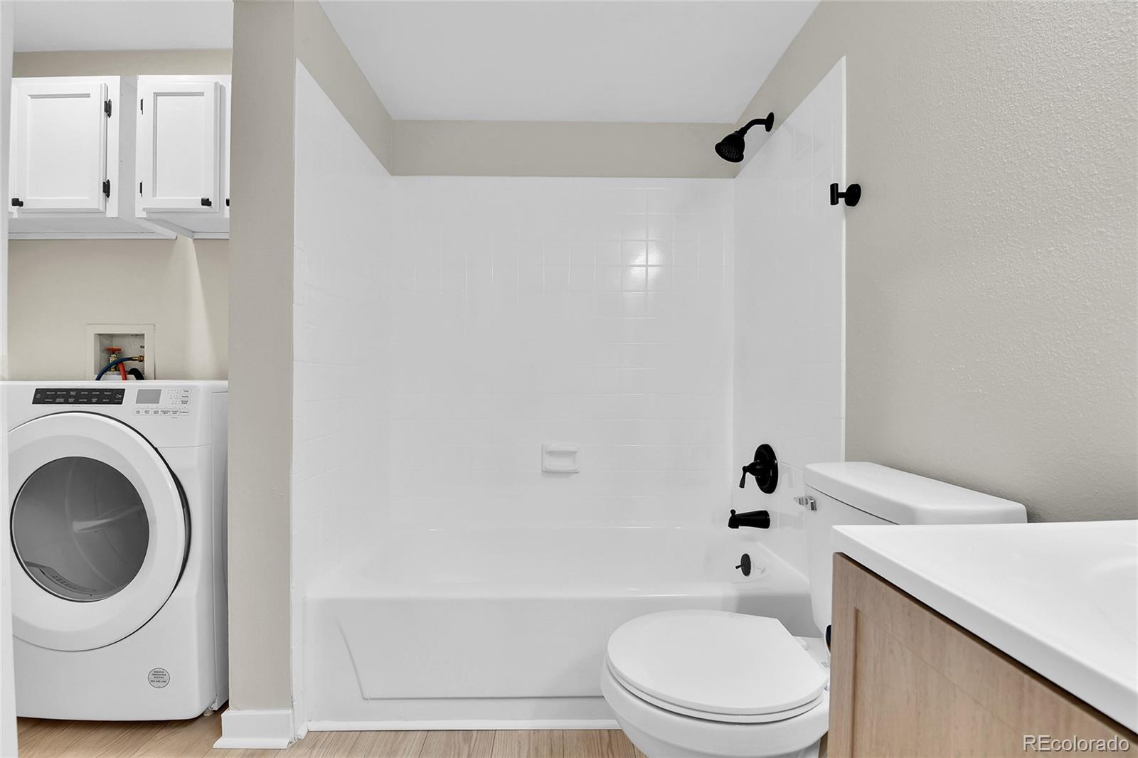 906 S Walden Street Unit: 104