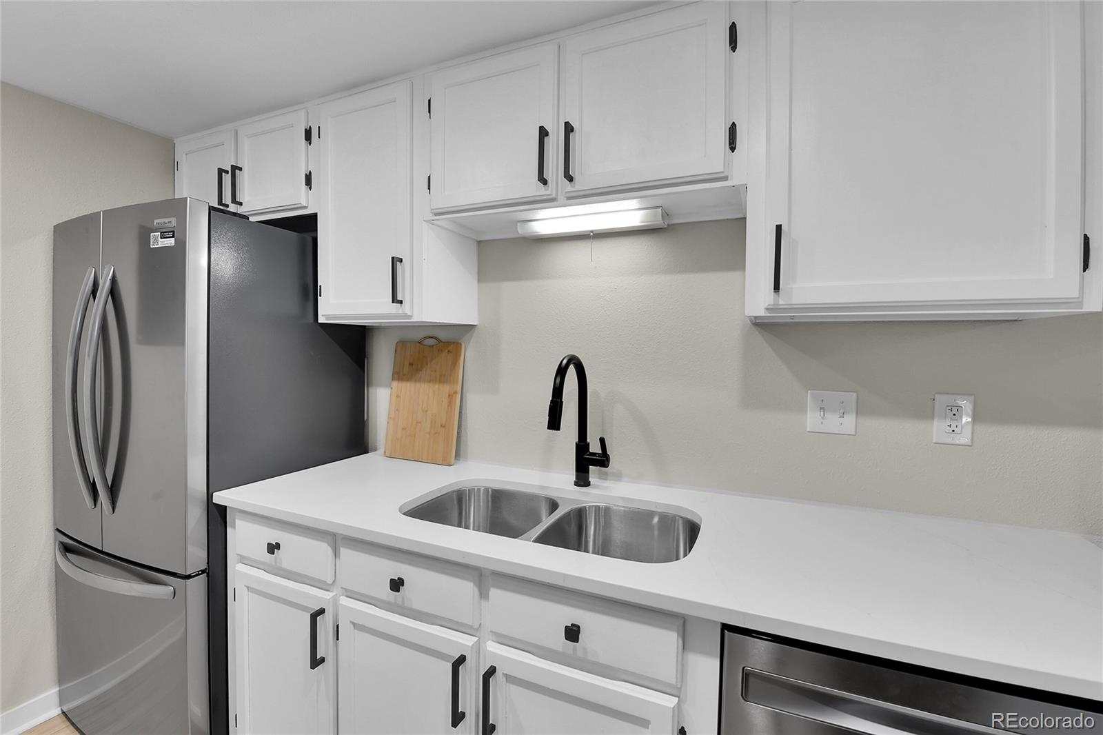 906 S Walden Street Unit: 104