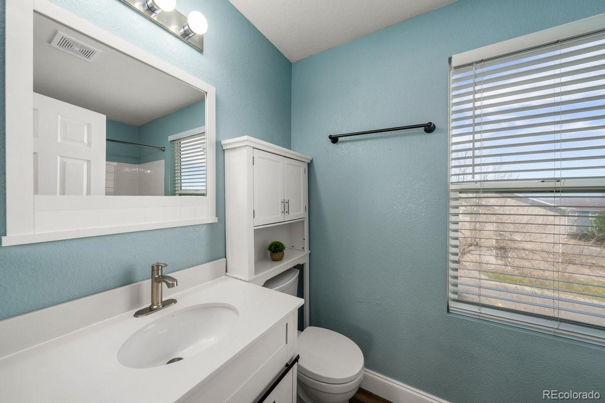 21950 E Crestline Lane