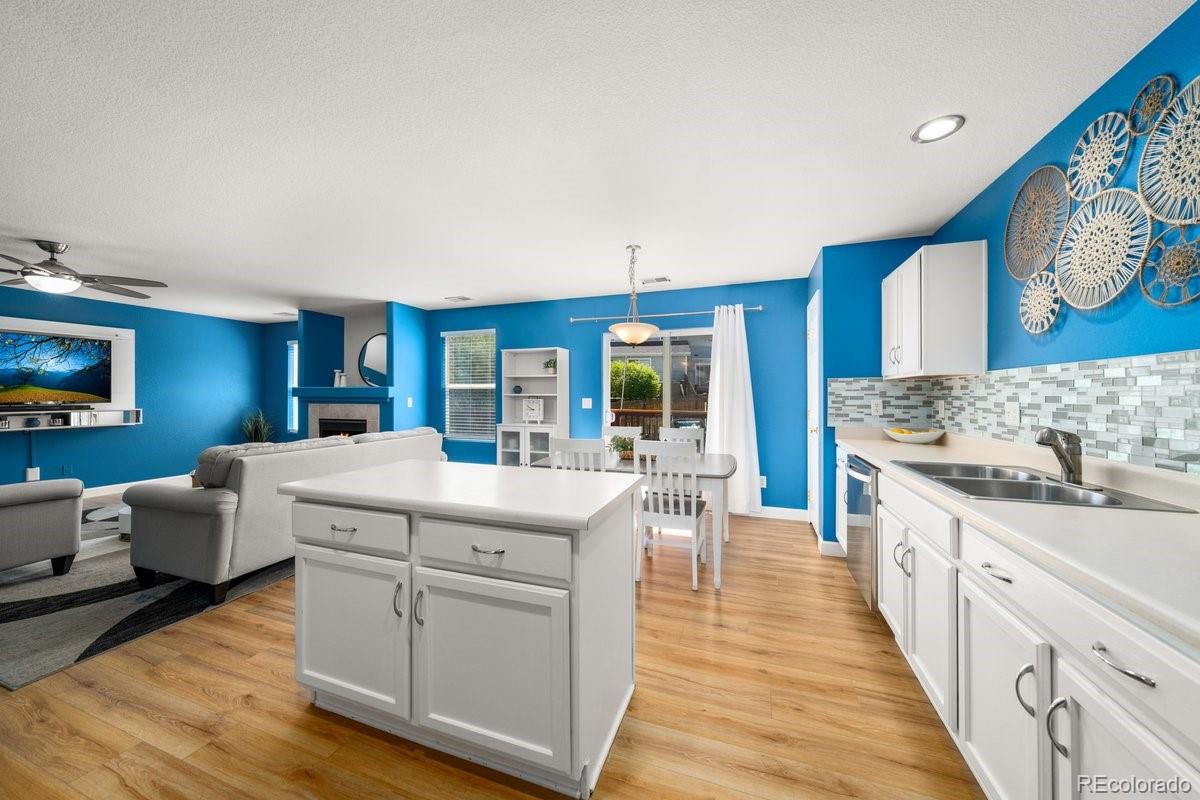 21950 E Crestline Lane