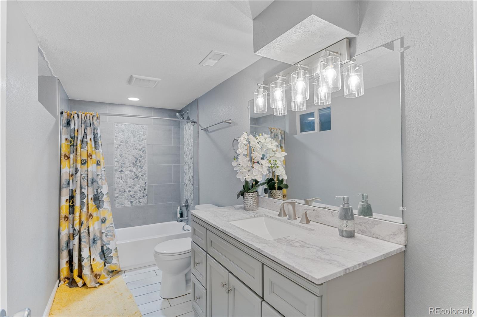 12793 E Alaska Place