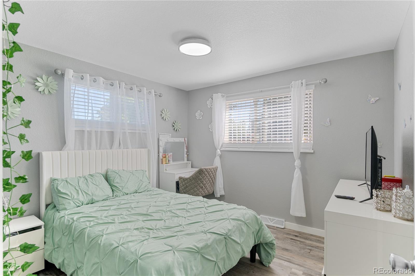 12793 E Alaska Place