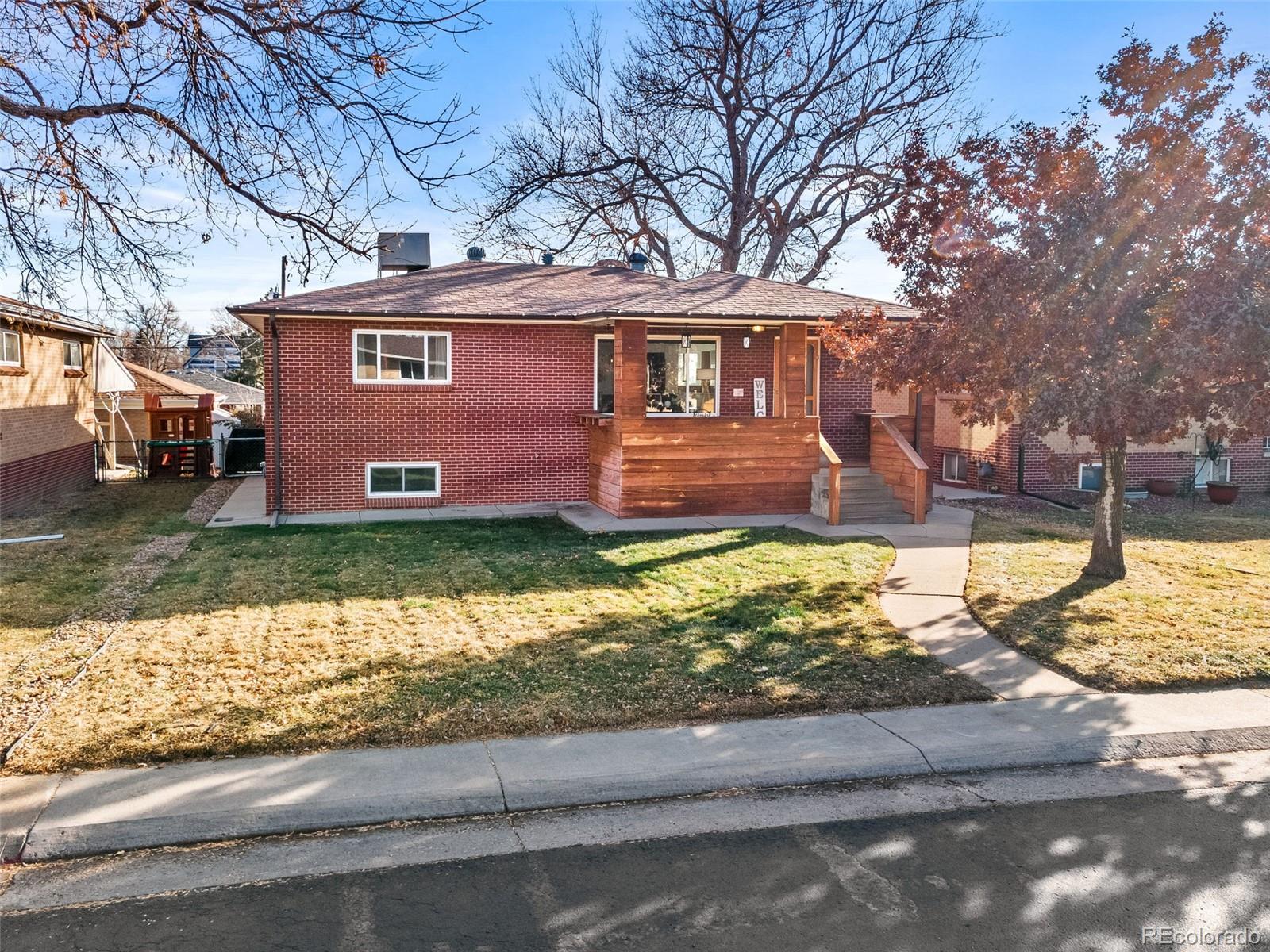 2210 Marshall Street