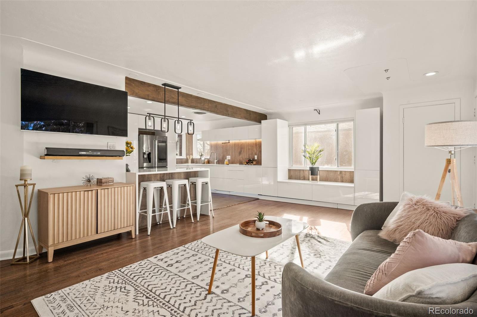 2210 Marshall Street