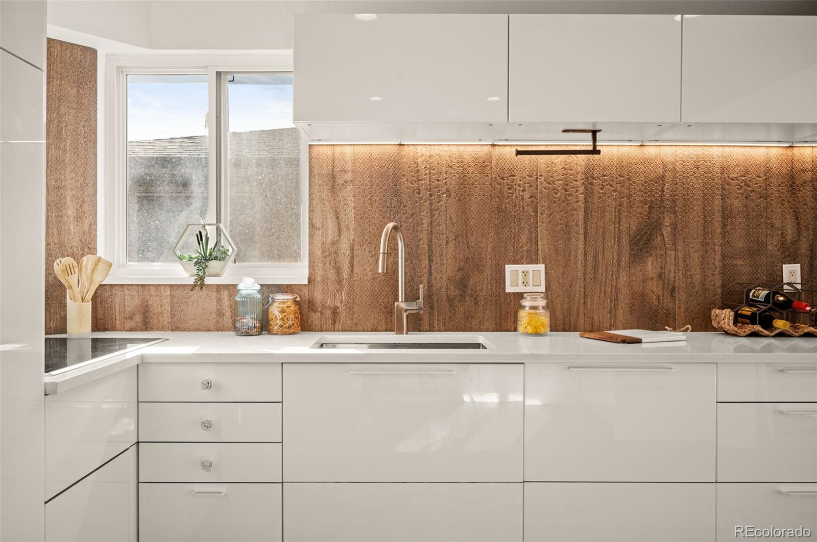 2210 Marshall Street