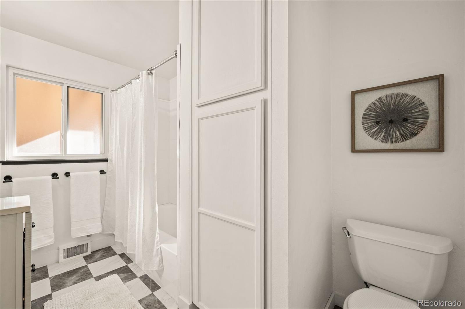 2210 Marshall Street