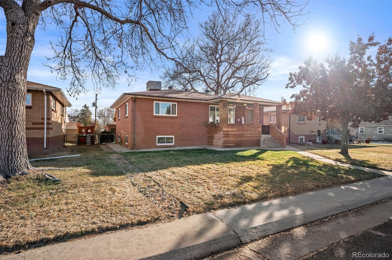 2210 Marshall Street