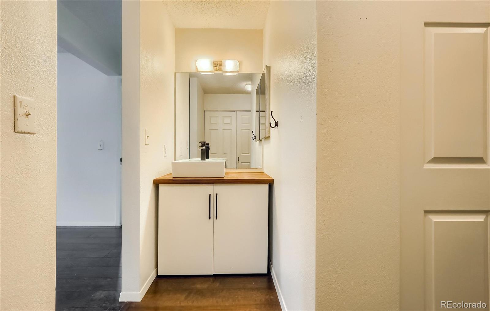 6405 S Dayton Street Unit: 103