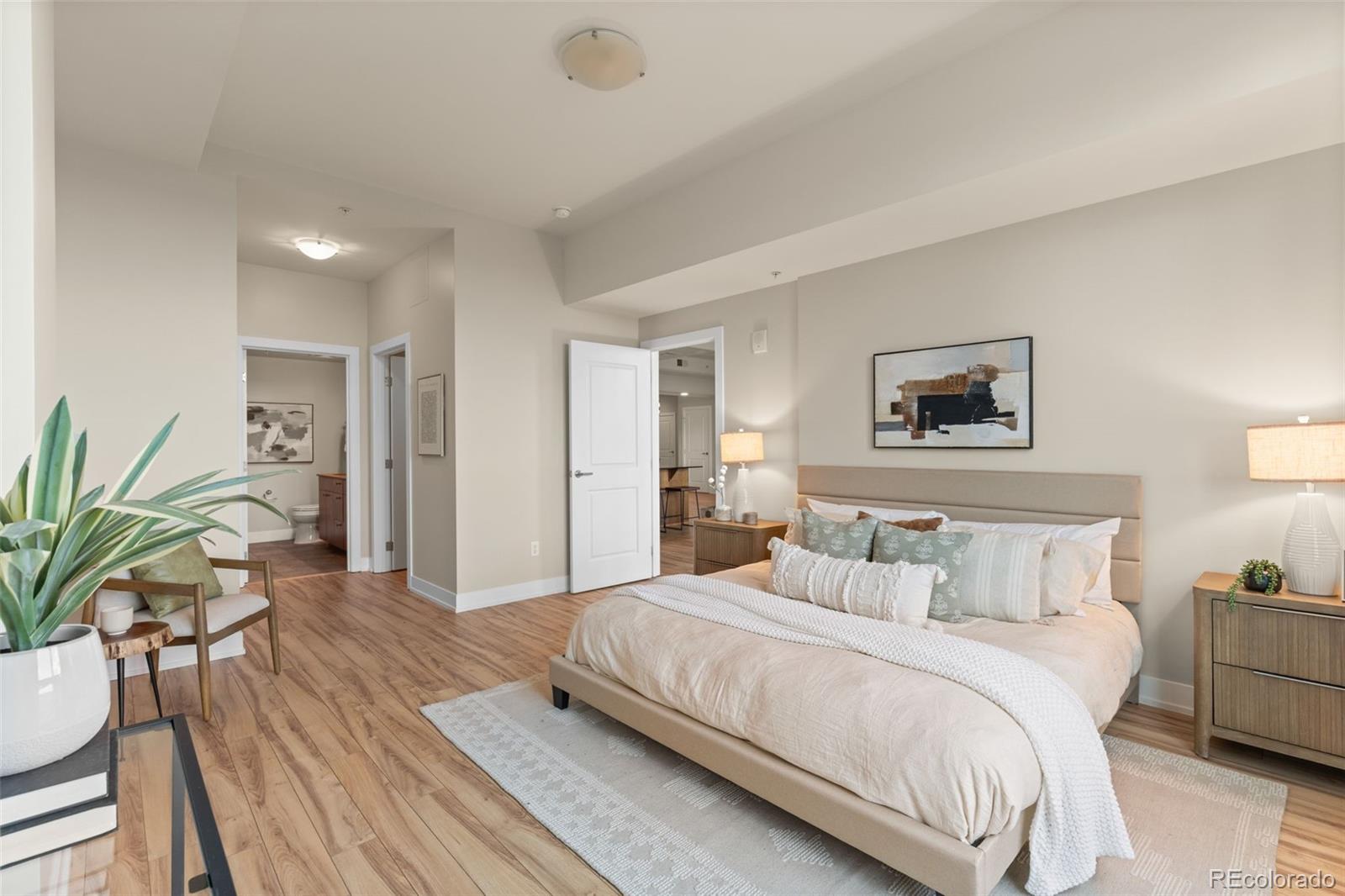 2001 Lincoln Street Unit: 2623