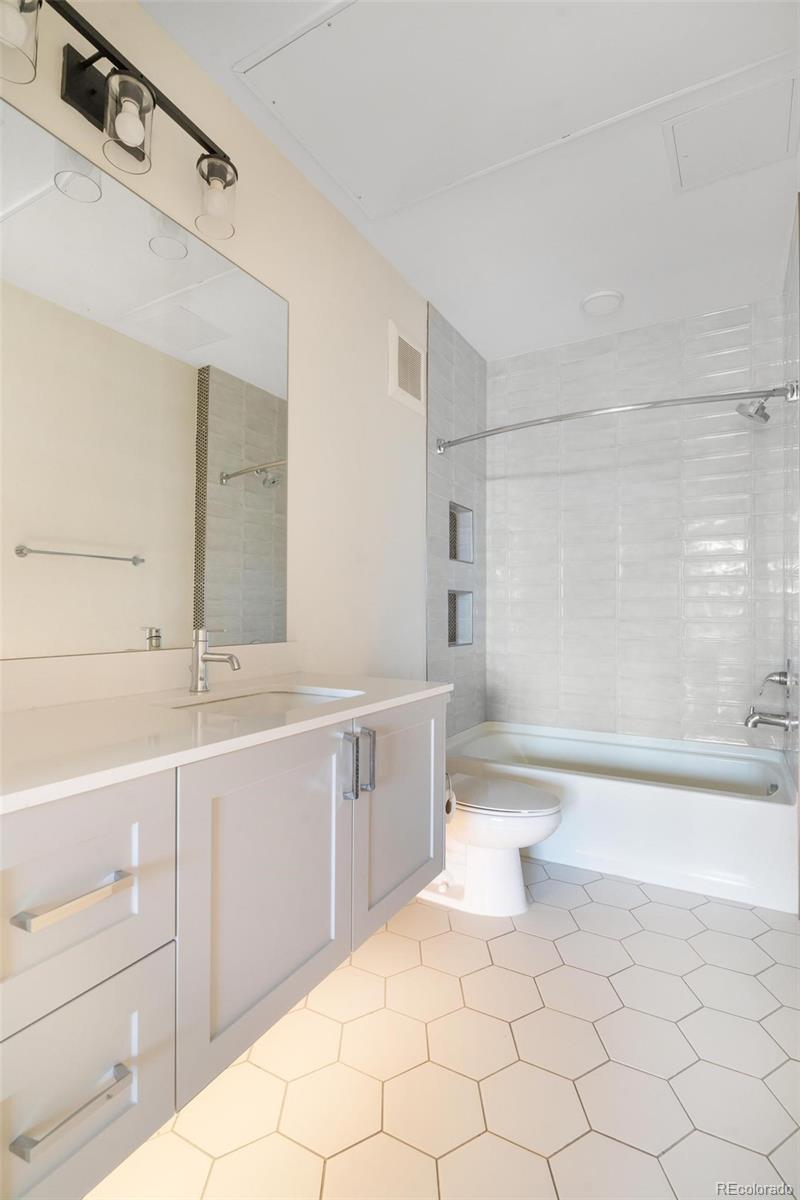 2876 W 53rd Avenue Unit: 122