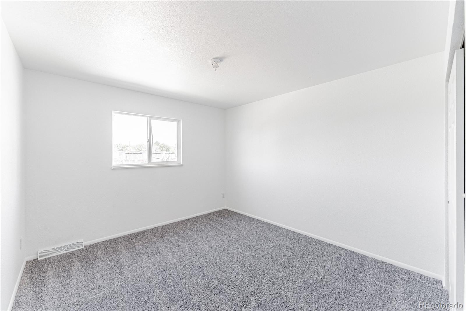 8690 Mariposa Street