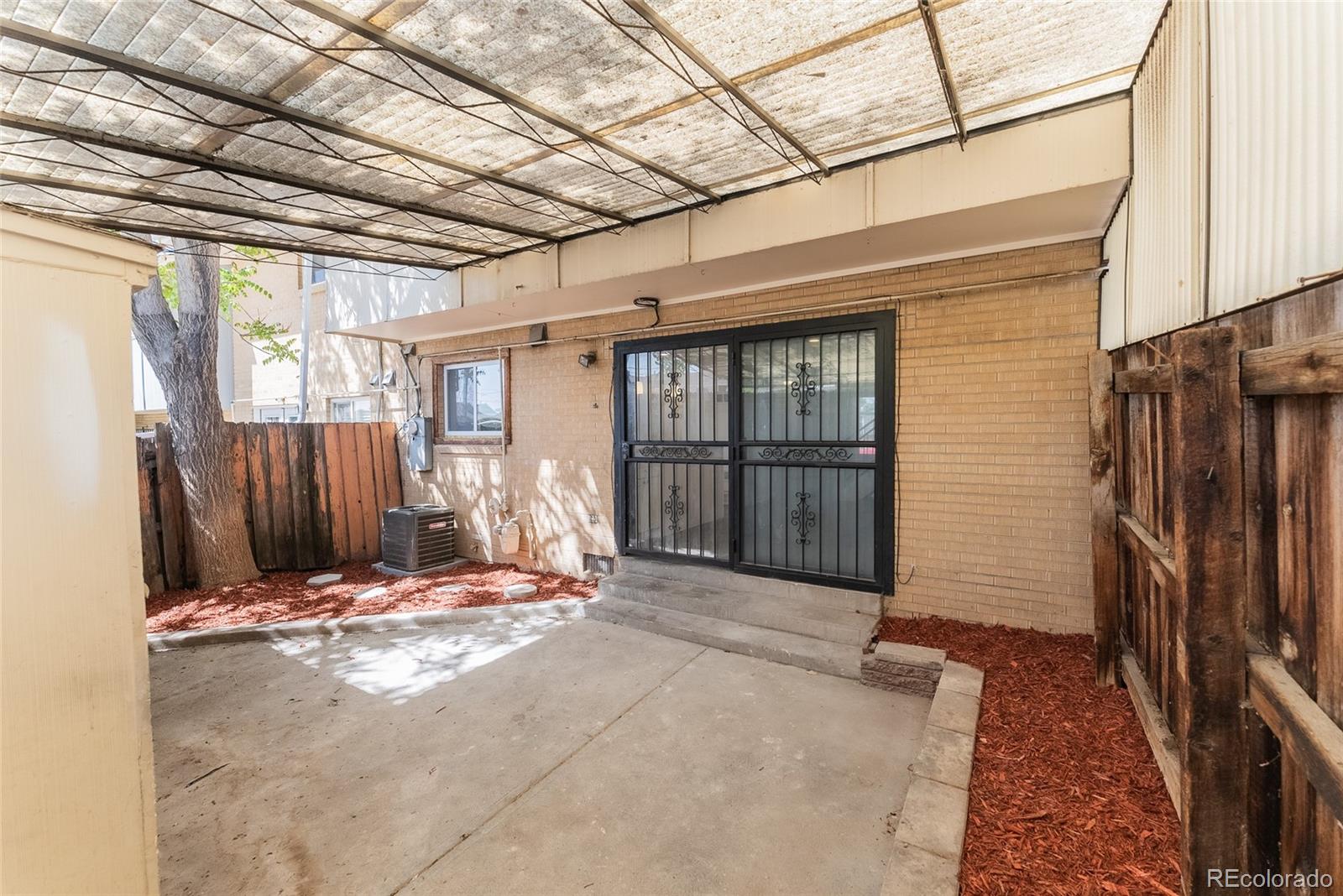 8690 Mariposa Street