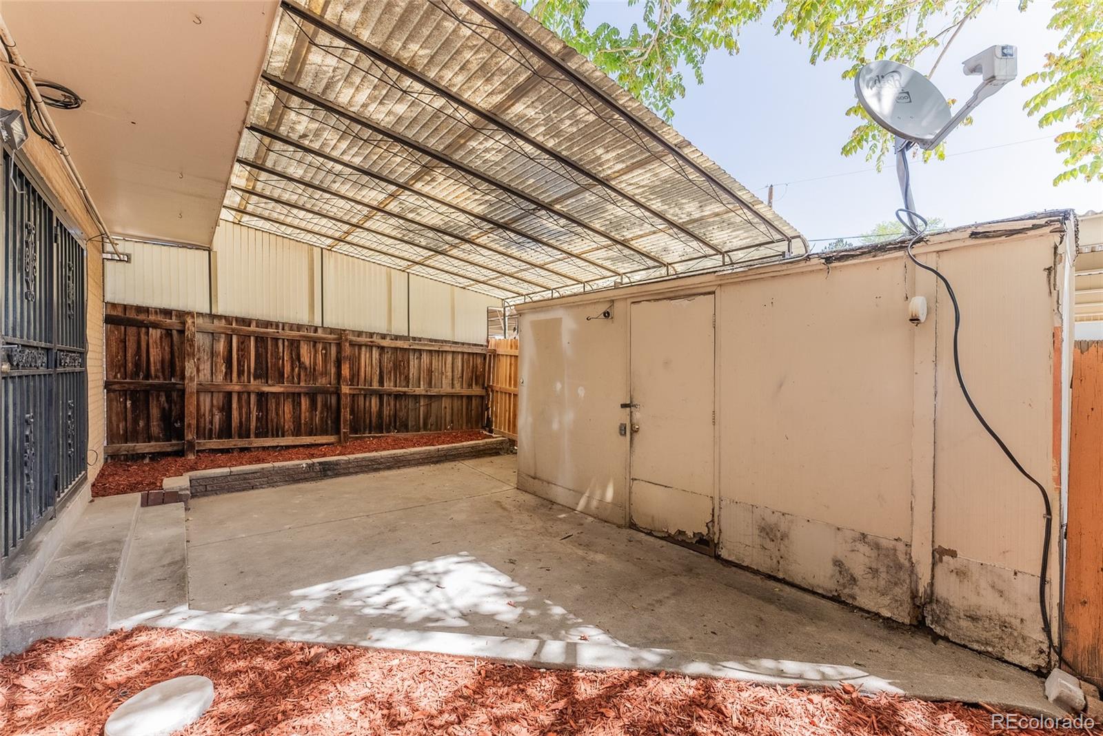 8690 Mariposa Street