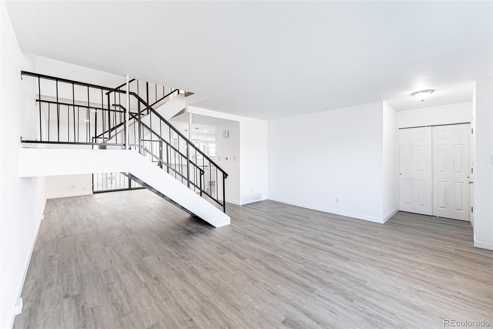 8690 Mariposa Street