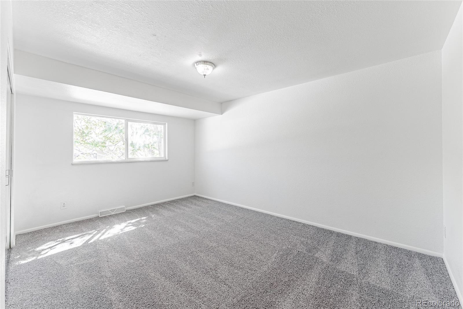 8690 Mariposa Street