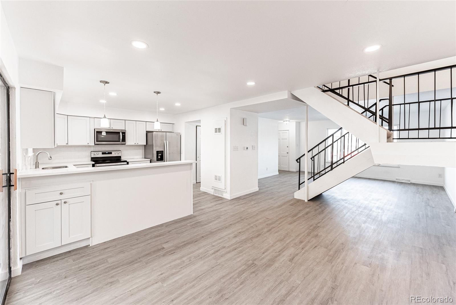 8690 Mariposa Street