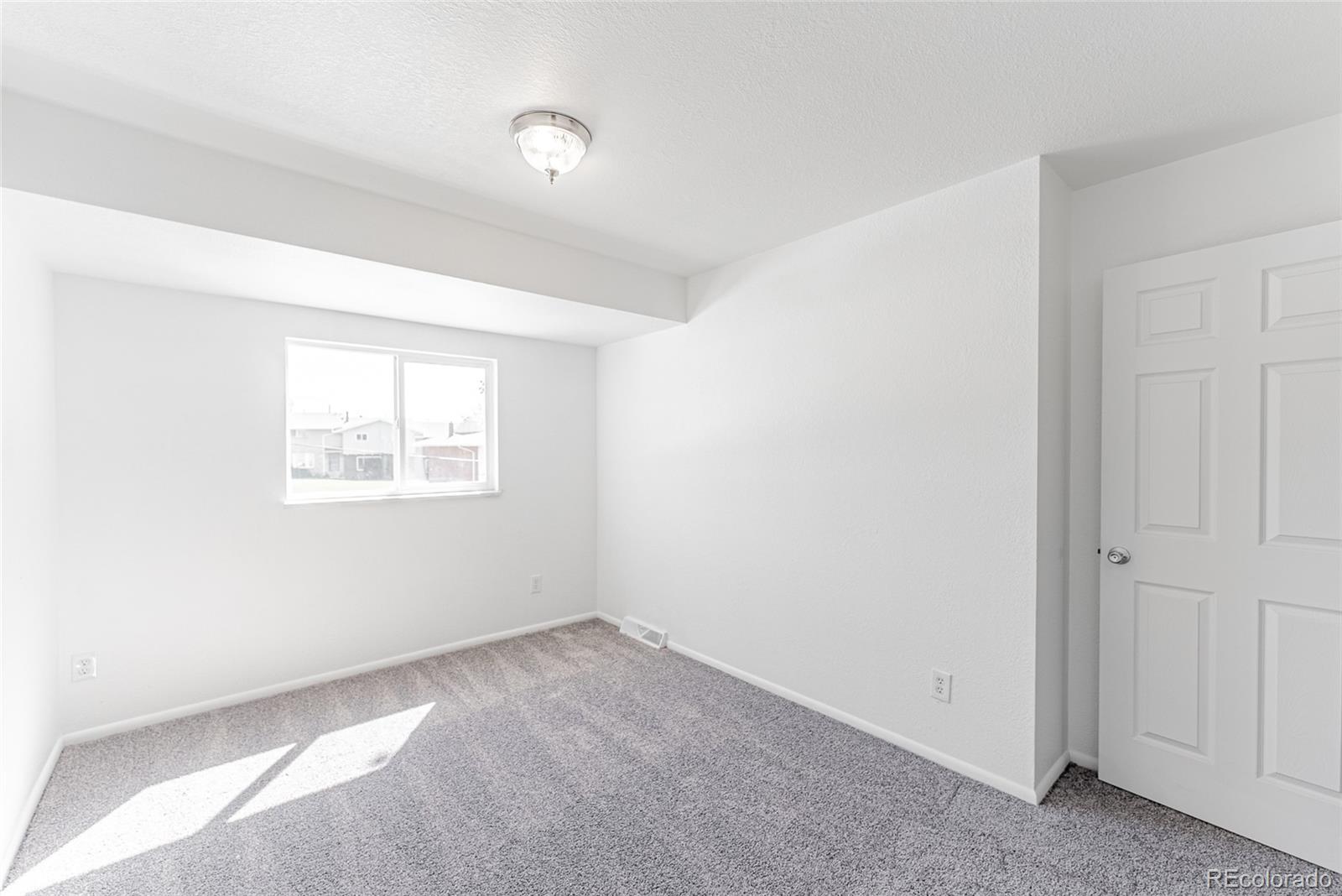 8690 Mariposa Street