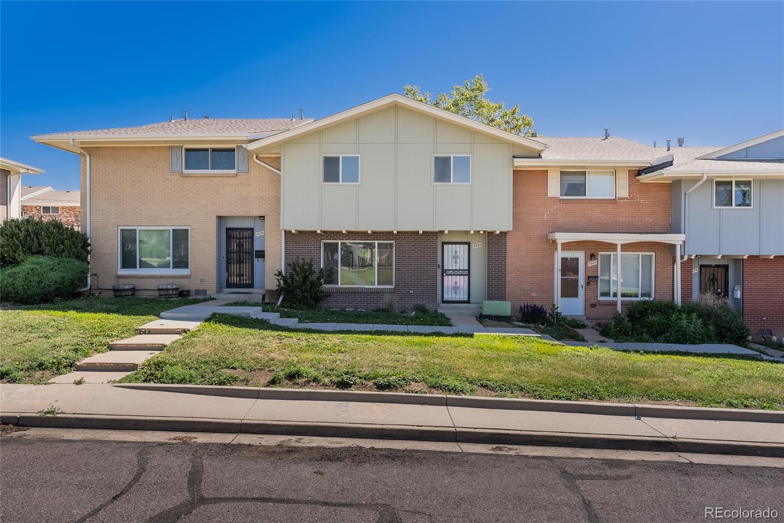 8690 Mariposa Street