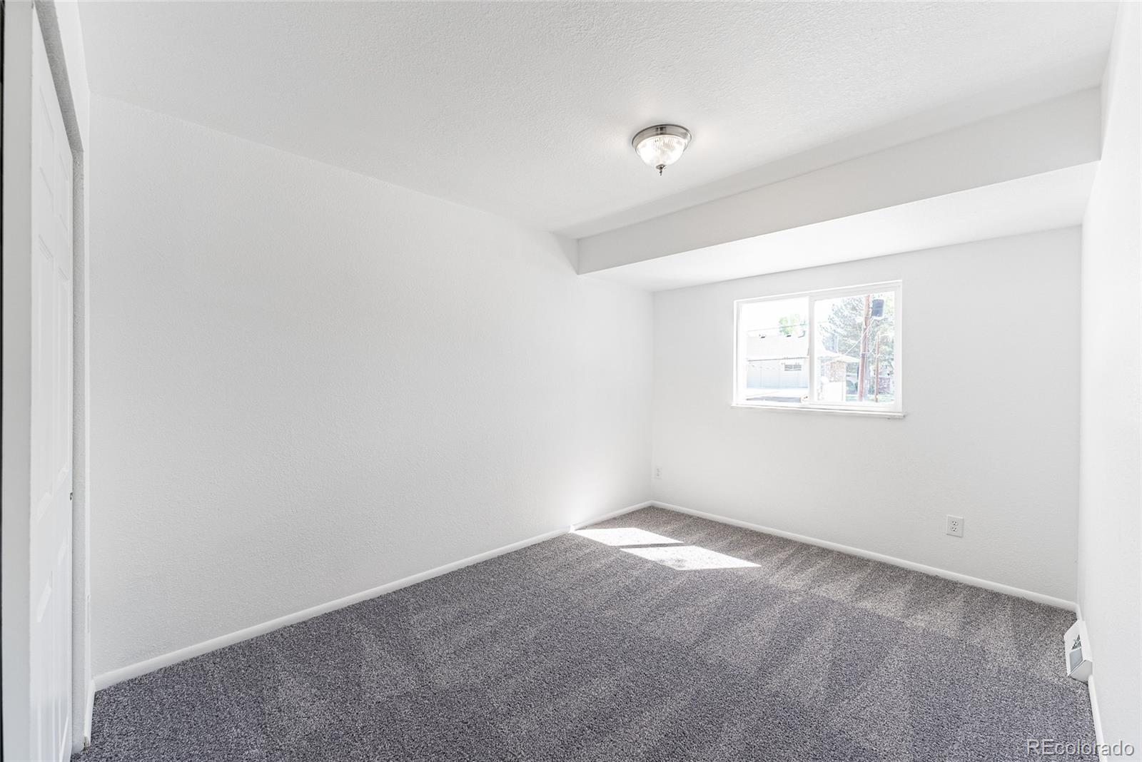 8690 Mariposa Street